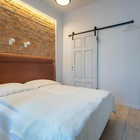 Stylish Victus Near The Promenade In By Renters Sopot