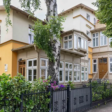Stylish Victus Near The Promenade In By Renters Sopot