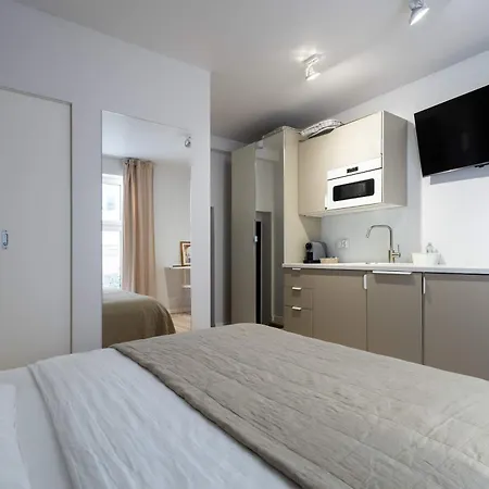 Appartement Stylish Victus Near The Promenade In By Renters