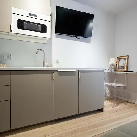 Stylish Victus Near The Promenade In By Renters Sopot