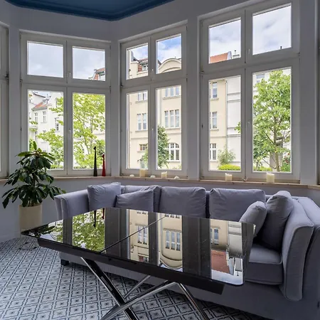 Stylish Victus Near The Promenade In By Renters *
